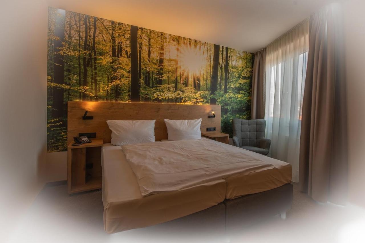 Hotel Stadt Ауріх Екстер'єр фото