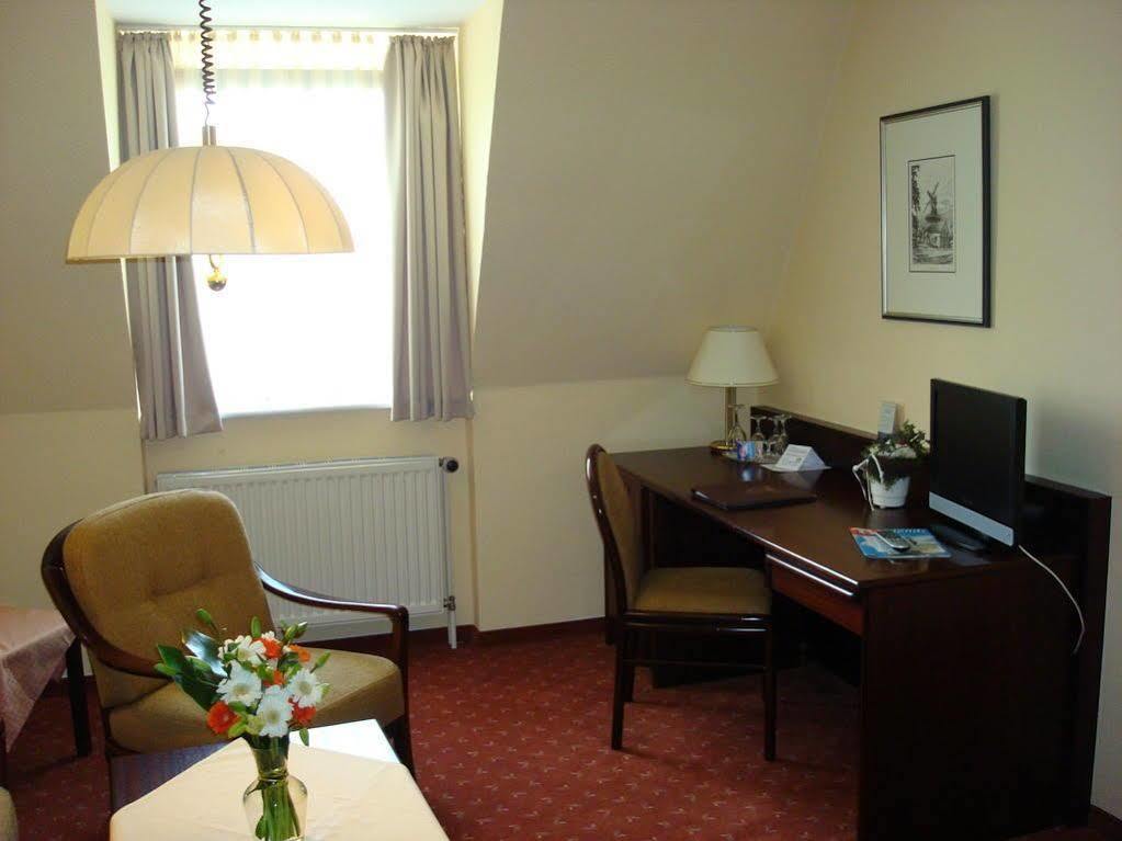 Hotel Stadt Ауріх Екстер'єр фото