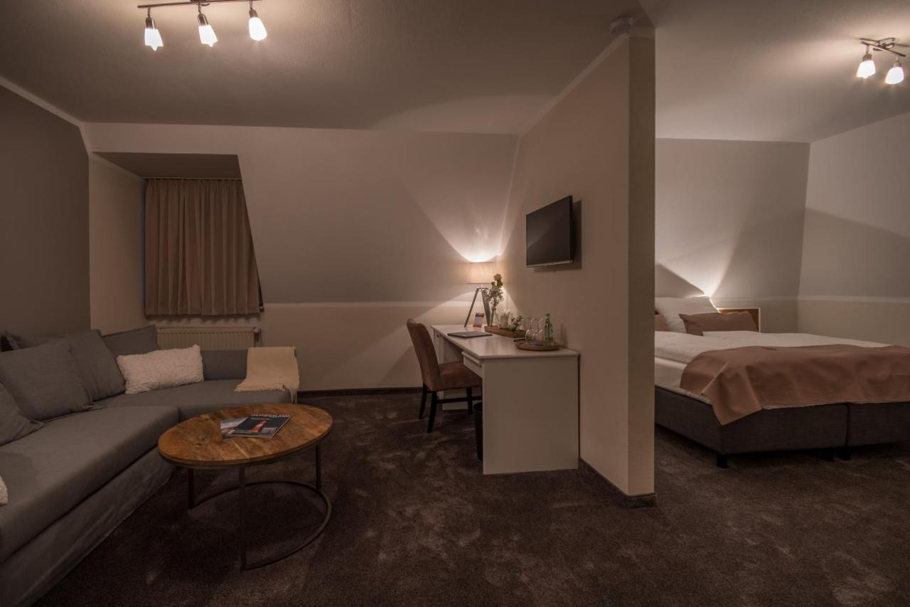 Hotel Stadt Ауріх Екстер'єр фото