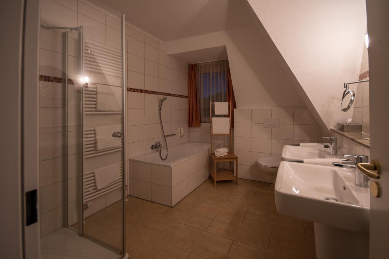 Hotel Stadt Ауріх Екстер'єр фото